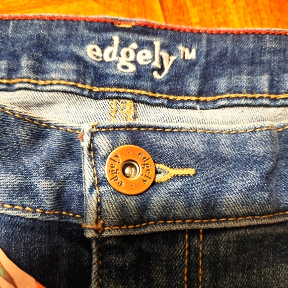 Maurices Edgely Bermuda Shorts Stretch Mid Rise 22W - Picture 2 of 7